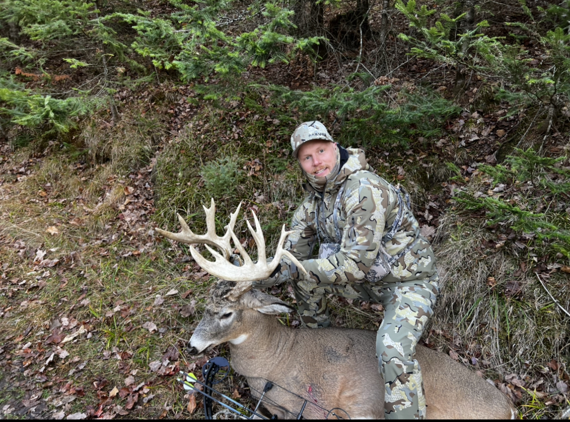 2022 Hunts Wild Rivers Whitetails